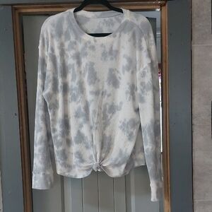 Time and Tru White and Gray Sweatshirt